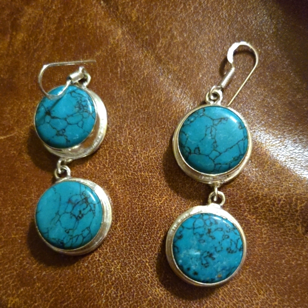 Turquoise Silver Dangle Earrings - Picture 2 of 8